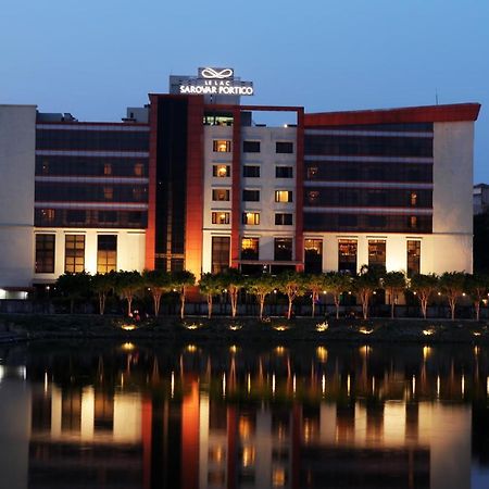Le Lac Sarovar Portico- Ráňčí Exteriér fotografie